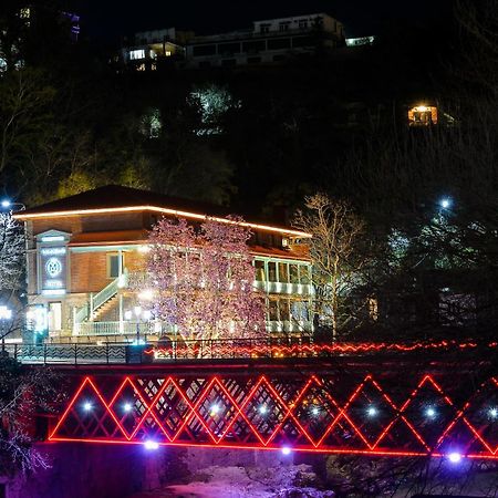 Hotel Magnolia In The City Centre Kutaisi Bagian luar foto